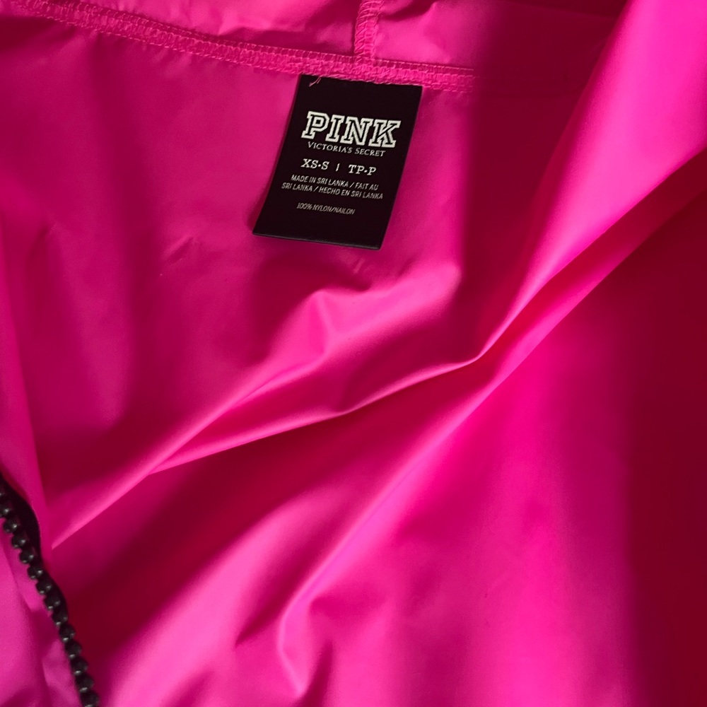 Pink windbreaker - Picture 3 of 7